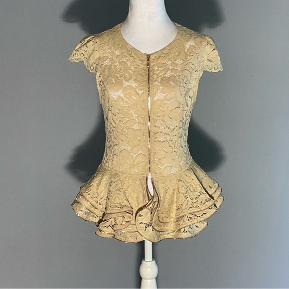 Oh Yes! Cream Lace Top, Layered Peplum Skirt Trimmed in Gold Zippers Cap Sleeves - Picture 15 of 16